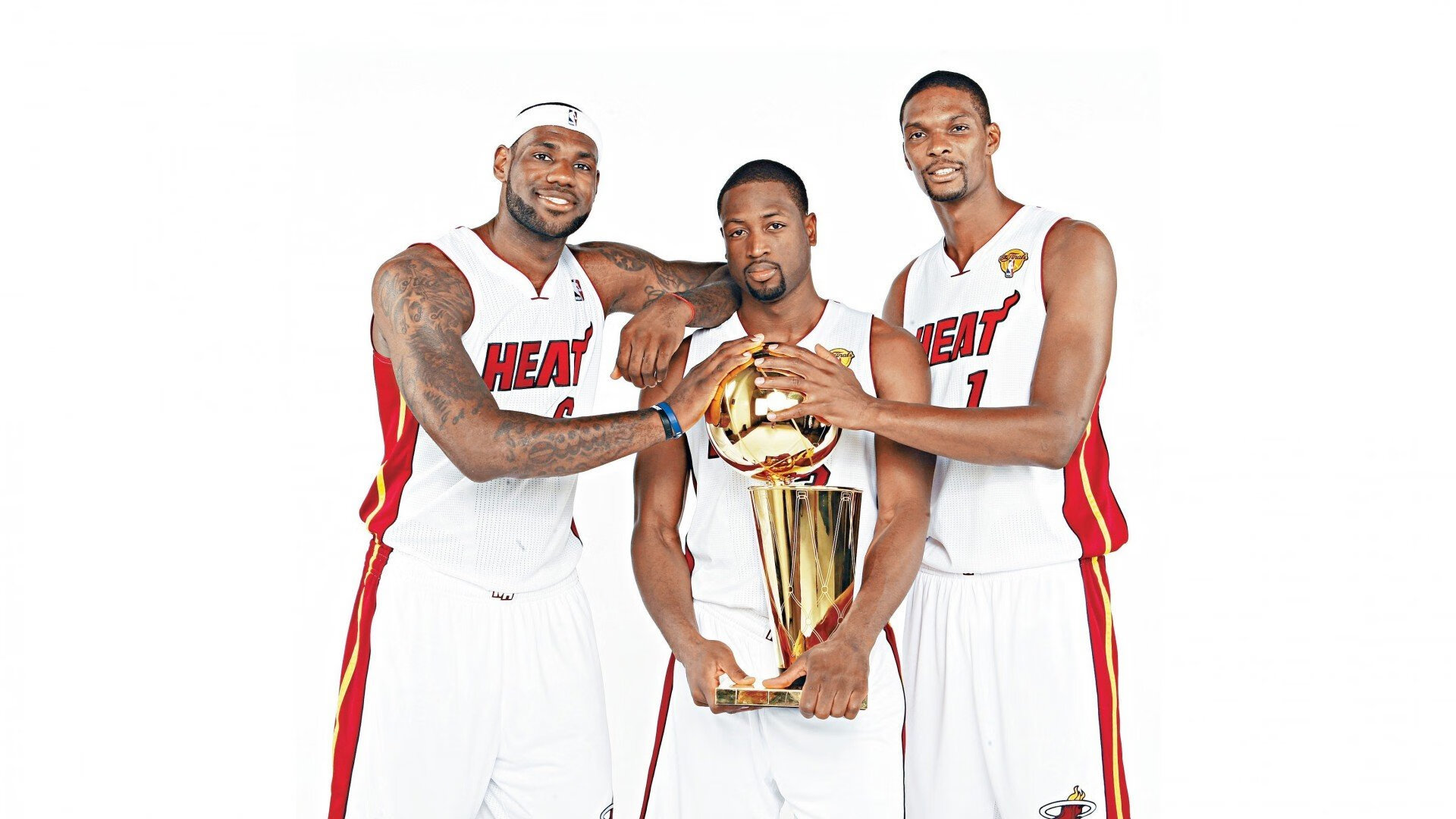 莱万手感滚烫，带领密尔沃基雄鹿鏖战AC米兰，赛后一句话霸气侧漏